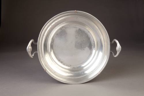 Leonhard Finck, Double Handled Bowl, ca. 1835-1860. Pewter. Dixon Gallery and Gardens; Gift of  ...