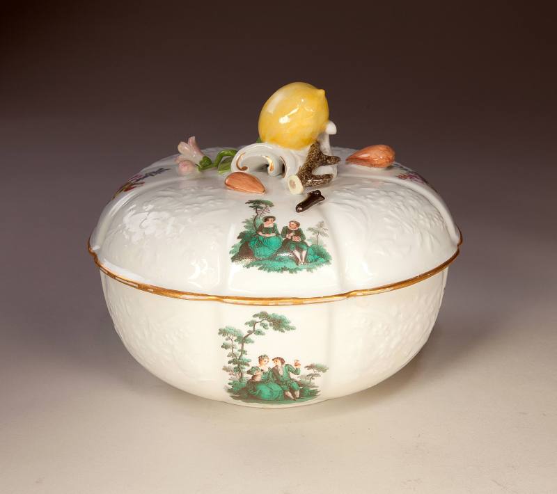 Meissen, Tureen and Cover with "Green Watteau" Decoration, ca. 1745. Hard-paste porcelain. Dixo ...